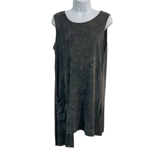CHALET et Ceci Sleeveless Asymmetrical Black Heather Tunic with Pocket - Picture 1 of 6